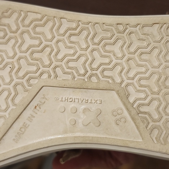 Laura Billariva Men's Tan Suede Sneakers. Made Italy - Picture 10 of 12